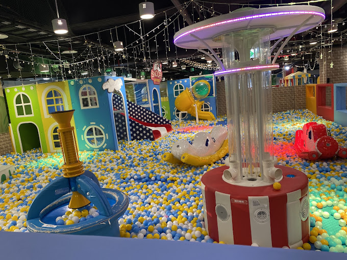 indoor playground2.jpg