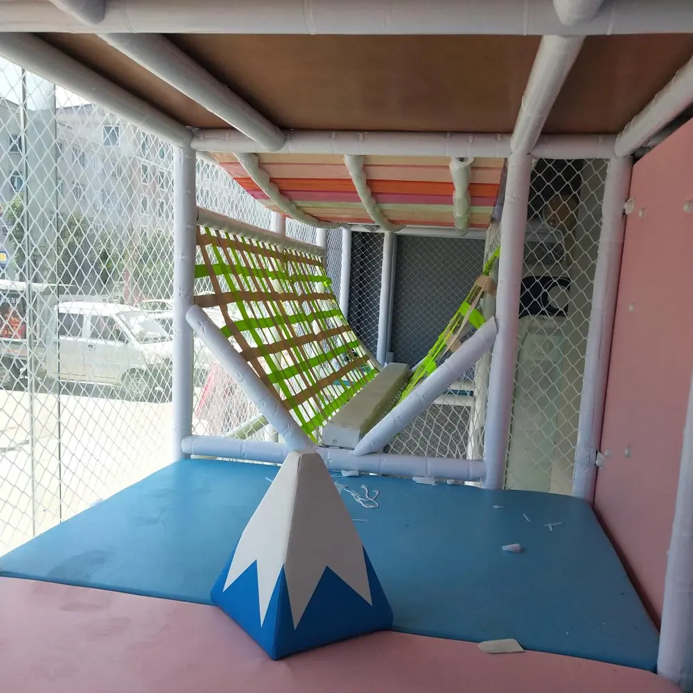 Single-plank bridge of the indoor playground equipment